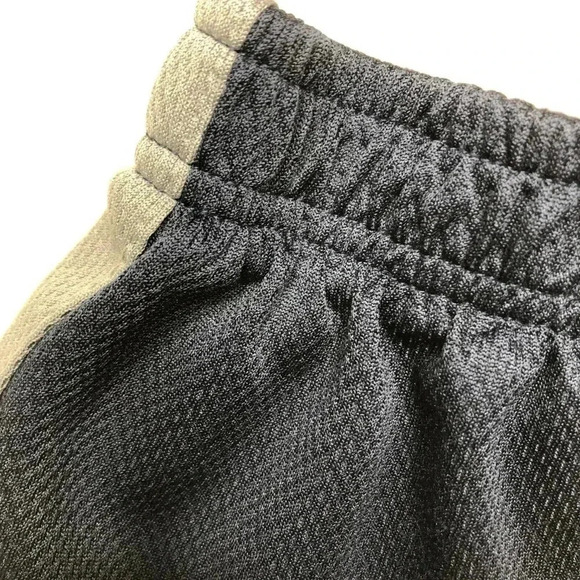 Garanimals Blue & Grey Shorts Size 3T - Picture 14 of 15